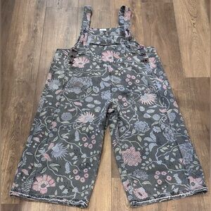 Easel Oversized Vintage Boho Floral Patterned Overalls Size Large